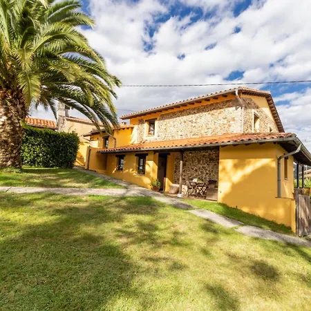 La Casona Del Cura 2, Lirio プラビア