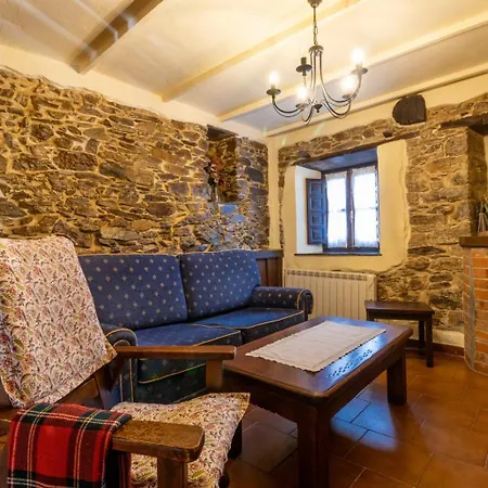 La Casona Del Cura 2, Lirio Holiday home
