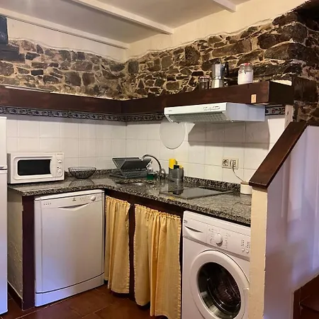 La Casona Del Cura 2, Lirio