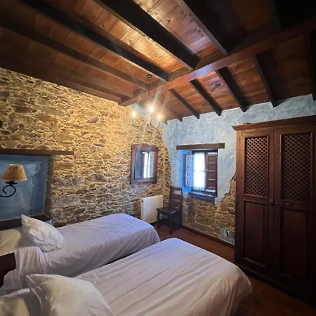 La Casona Del Cura 2, Lirio Prázdninový dům Pravia